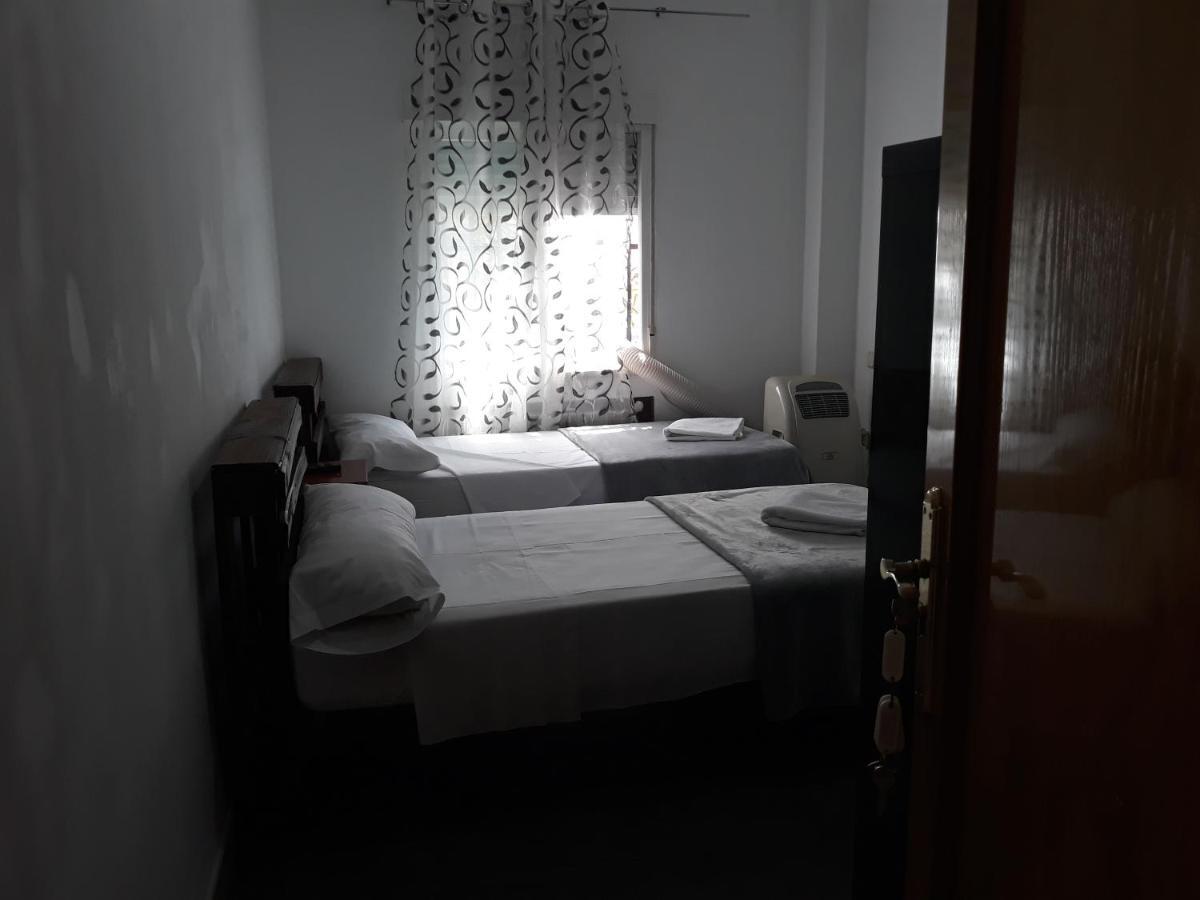 Mombuey 19 Bed & Breakfast Madrid Luaran gambar